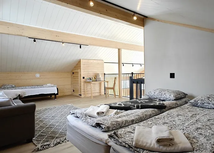 New Modern Log 别墅